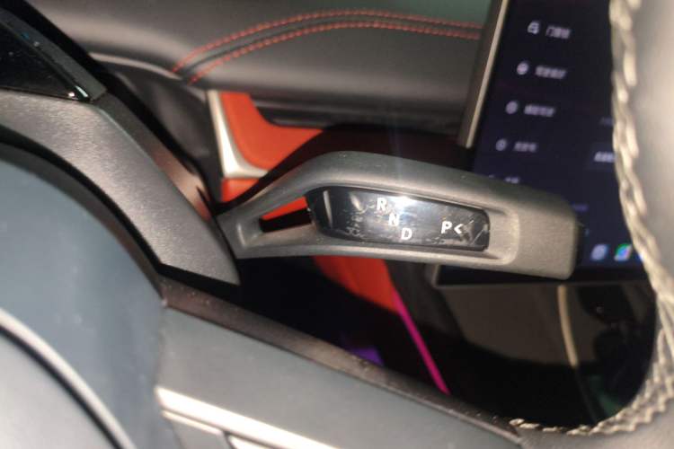 Used Xiaomi Auto SU7 2024 Rear-Drive Ultra-Long Range Advanced Pro-Level Intelligent Driving Version Gear Lever