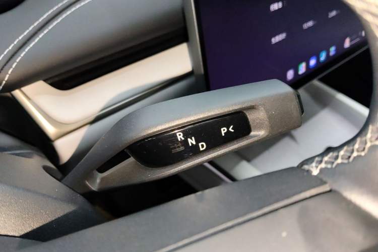 Used Xiaomi Auto SU7 2024 Four-Wheel Drive Ultra-Long Range Advanced Intelligent Driving Max Edition Gear Lever