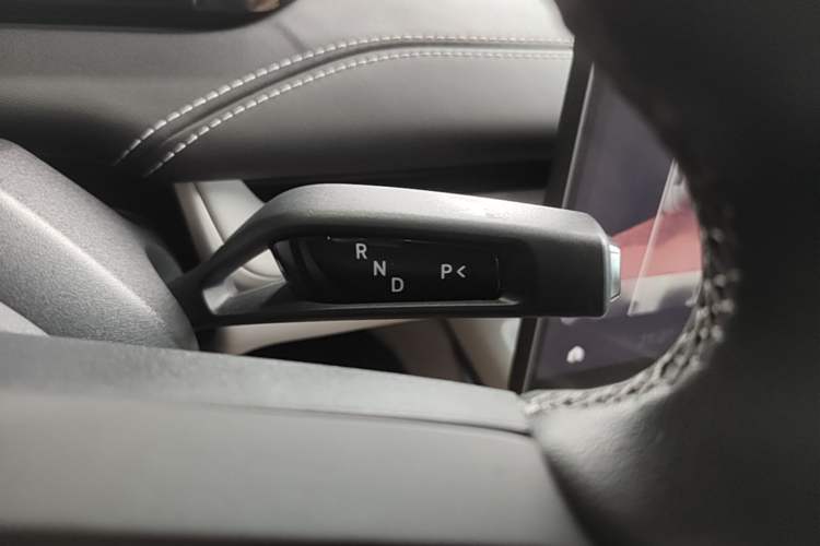 Used Xiaomi Auto SU7 2024 Rear-Drive Long-Range Intelligent Driving Version Gear Lever