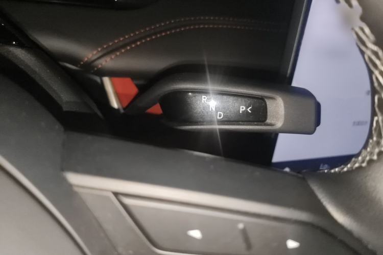 Used Xiaomi Auto SU7 2024 Four-Wheel Drive Ultra-Long Range Advanced Intelligent Driving Max Edition Gear Lever