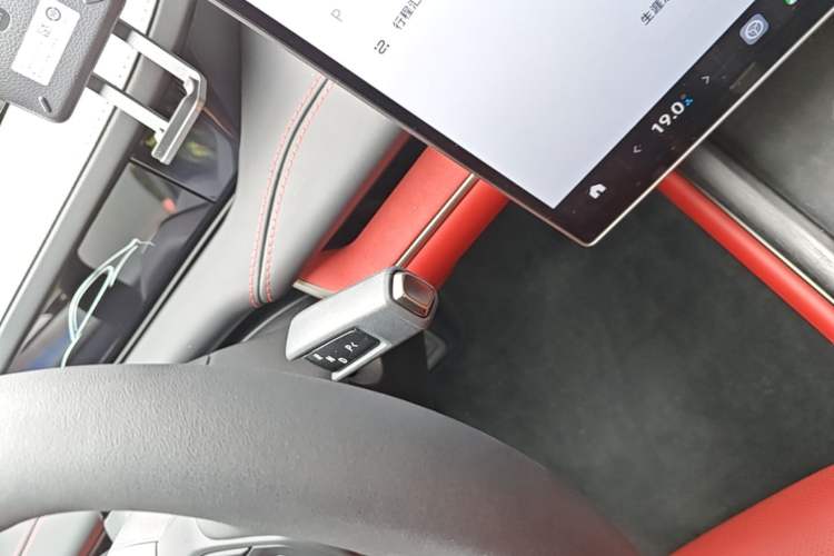 Used Xiaomi Auto SU7 2024 Four-Wheel Drive Ultra-Long Range Advanced Intelligent Driving Max Edition Gear Lever