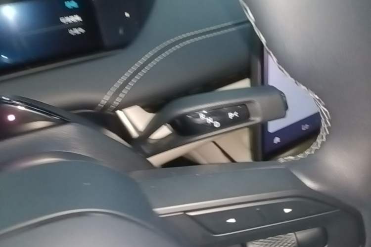 Used Xiaomi Auto SU7 2024 Rear-Drive Long-Range Intelligent Driving Version Gear Lever