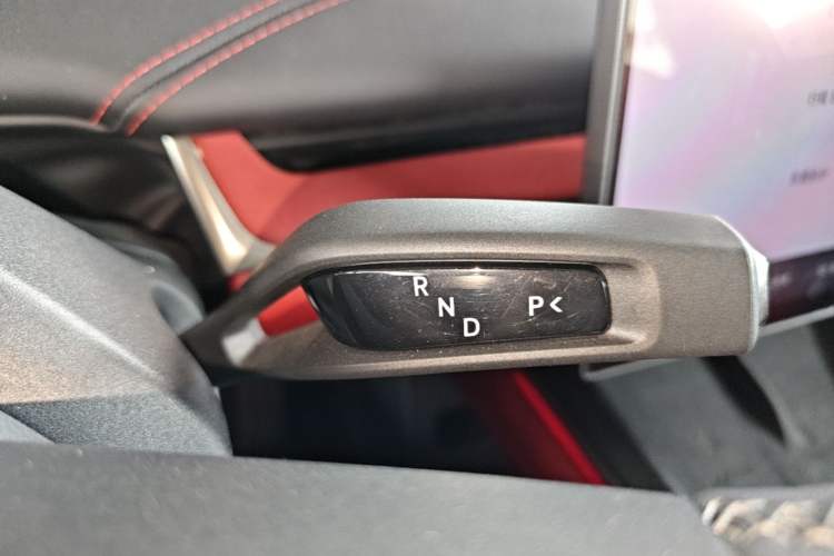 Used Xiaomi Auto SU7 2024 Four-Wheel Drive Ultra-Long Range Advanced Intelligent Driving Max Edition Gear Lever