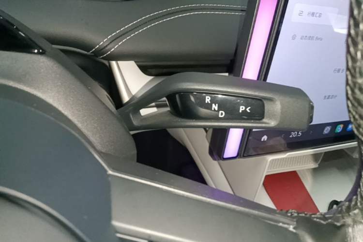 Used Xiaomi Auto SU7 2024 Rear-Drive Ultra-Long Range Advanced Pro-Level Intelligent Driving Version Gear Lever