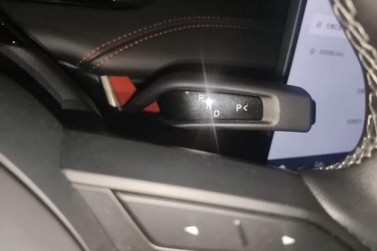 Used Xiaomi Auto SU7 2024 Four-Wheel Drive Ultra-Long Range Advanced Intelligent Driving Max Edition Gear Lever