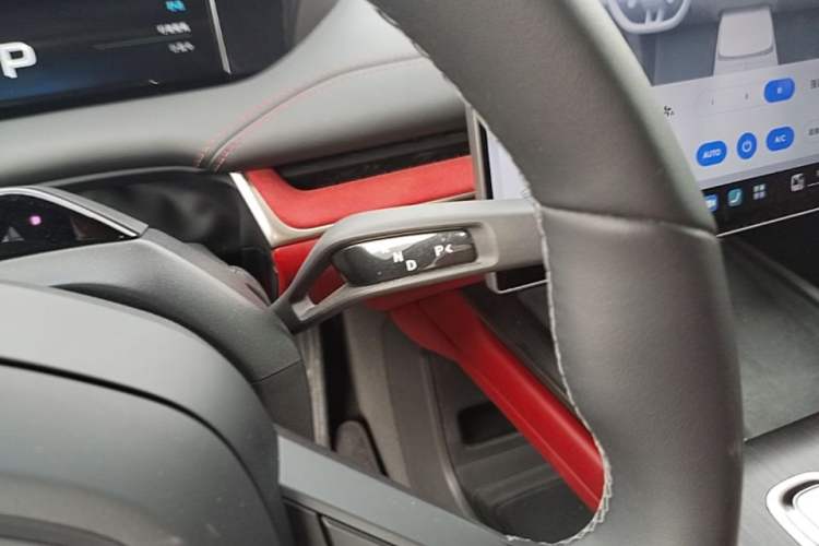 Used Xiaomi Auto SU7 2024 Rear-Drive Ultra-Long Range Advanced Pro-Level Intelligent Driving Version Gear Lever
