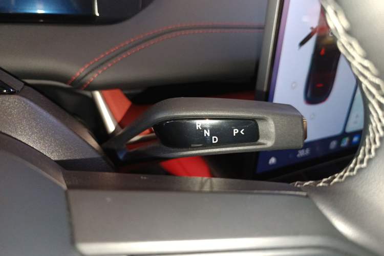 Used Xiaomi Auto SU7 2024 Rear-Drive Ultra-Long Range Advanced Pro-Level Intelligent Driving Version Gear Lever