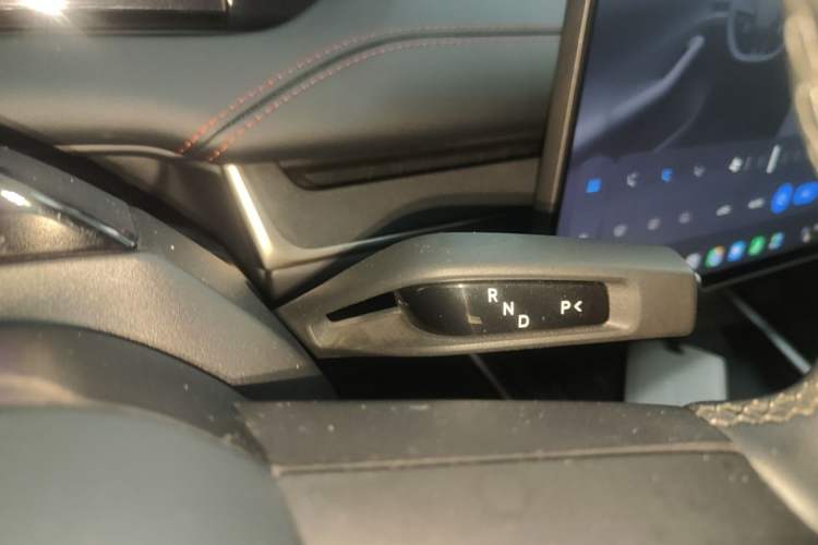 Used Xiaomi Auto SU7 2024 Four-Wheel Drive Ultra-Long Range Advanced Intelligent Driving Max Edition Gear Lever