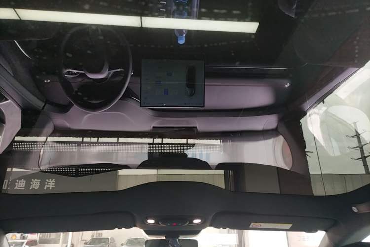 Used Xiaomi Auto SU7 2024 Rear-Drive Long-Range Intelligent Driving Version Headliner