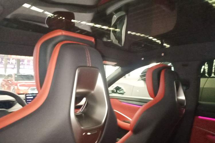Used Xiaomi Auto SU7 2024 Rear-Drive Ultra-Long Range Advanced Pro-Level Intelligent Driving Version Headliner