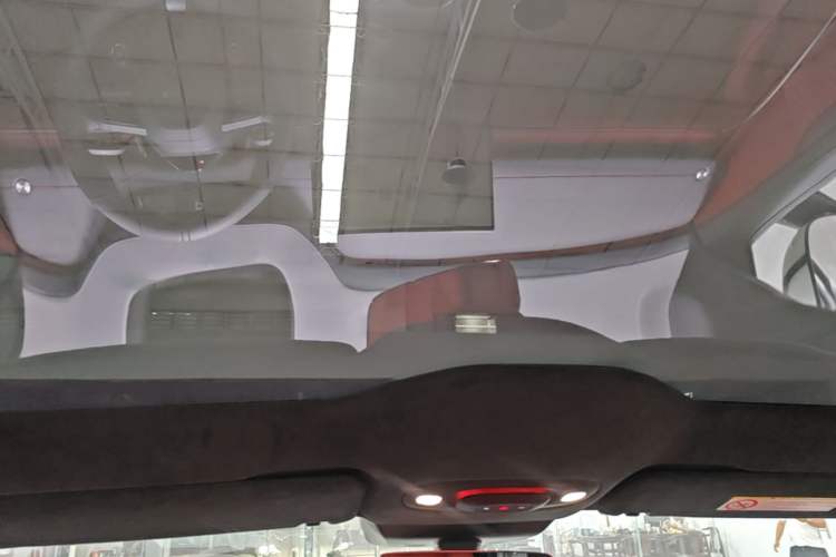 Used Xiaomi Auto SU7 2024 Four-Wheel Drive Ultra-Long Range Advanced Intelligent Driving Max Edition Headliner