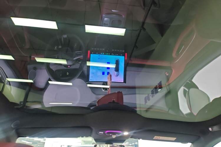Used Xiaomi Auto SU7 2024 Rear-Drive Long-Range Intelligent Driving Version Headliner