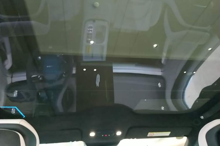 Used Xiaomi Auto SU7 2024 Four-Wheel Drive Ultra-Long Range Advanced Intelligent Driving Max Edition Headliner