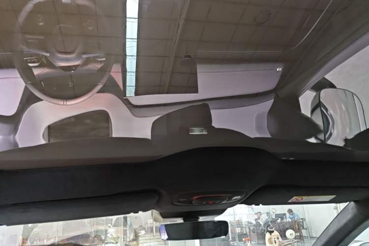 Used Xiaomi Auto SU7 2024 Four-Wheel Drive Ultra-Long Range Advanced Intelligent Driving Max Edition Headliner