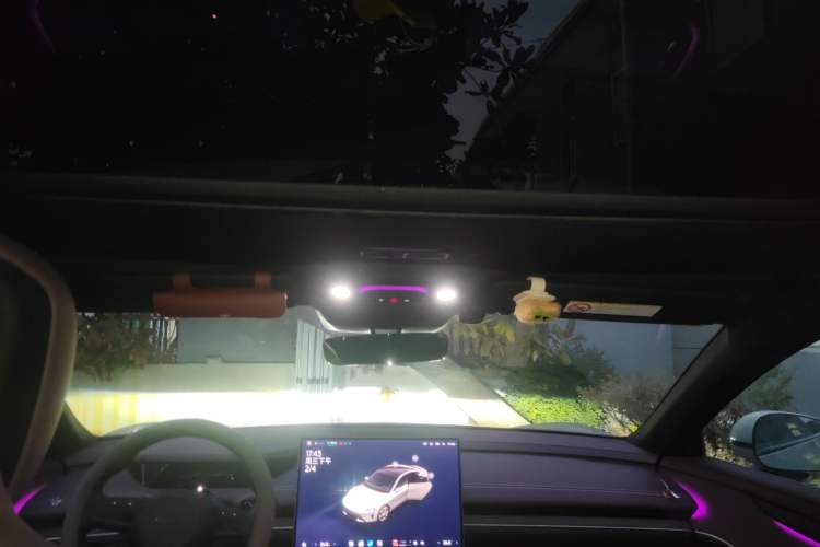 Used Xiaomi Auto SU7 2024 Rear-Drive Long-Range Intelligent Driving Version Headliner