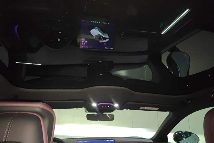 Used Xiaomi Auto SU7 2024 Rear-Drive Long-Range Intelligent Driving Version Headliner