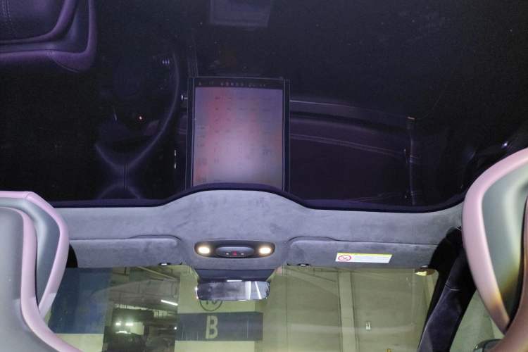 Used Xiaomi Auto SU7 2024 Four-Wheel Drive Ultra-Long Range Advanced Intelligent Driving Max Edition Headliner