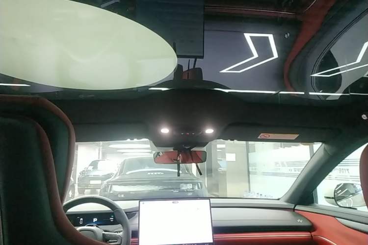 Used Xiaomi Auto SU7 2024 Rear-Drive Ultra-Long Range Advanced Pro-Level Intelligent Driving Version Headliner