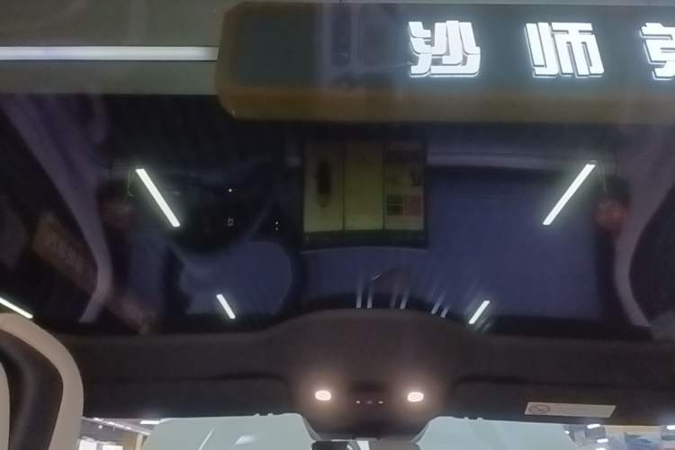 Used Xiaomi Auto SU7 2024 Rear-Drive Long-Range Intelligent Driving Version Headliner
