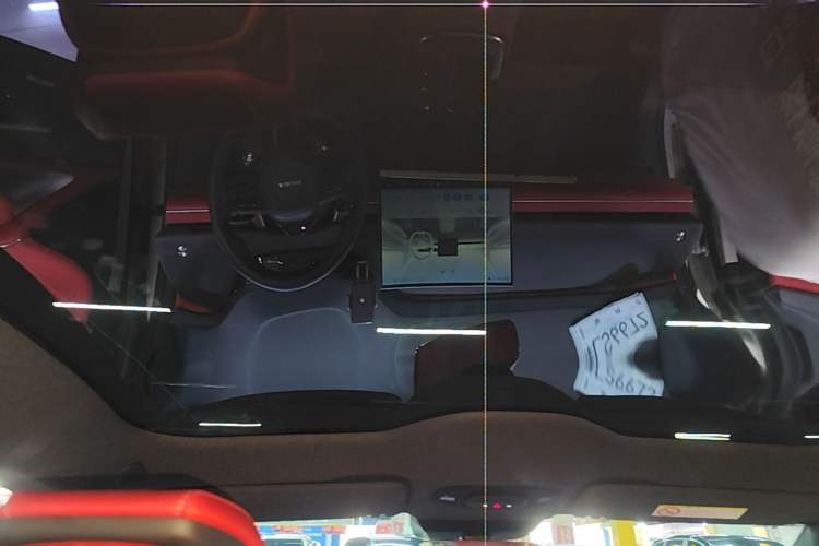 Used Xiaomi Auto SU7 2024 Rear-Drive Long-Range Intelligent Driving Version Headliner