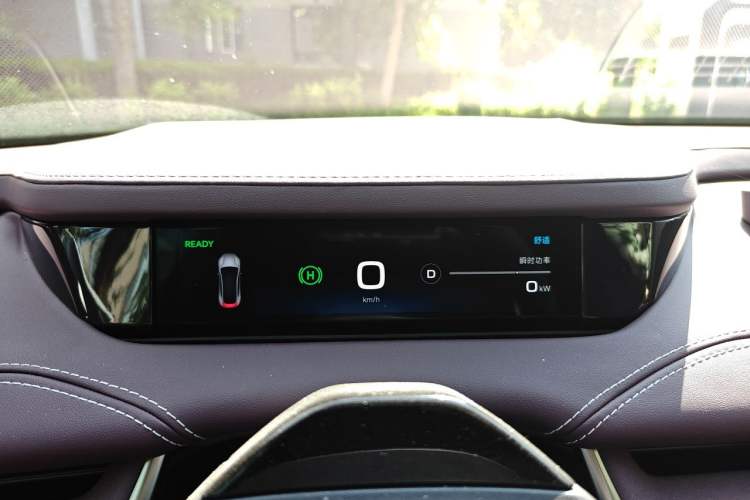 Used Xiaomi Auto SU7 2024 Rear-Drive Ultra-Long Range Advanced Pro-Level Intelligent Driving Version Instrument Cluster