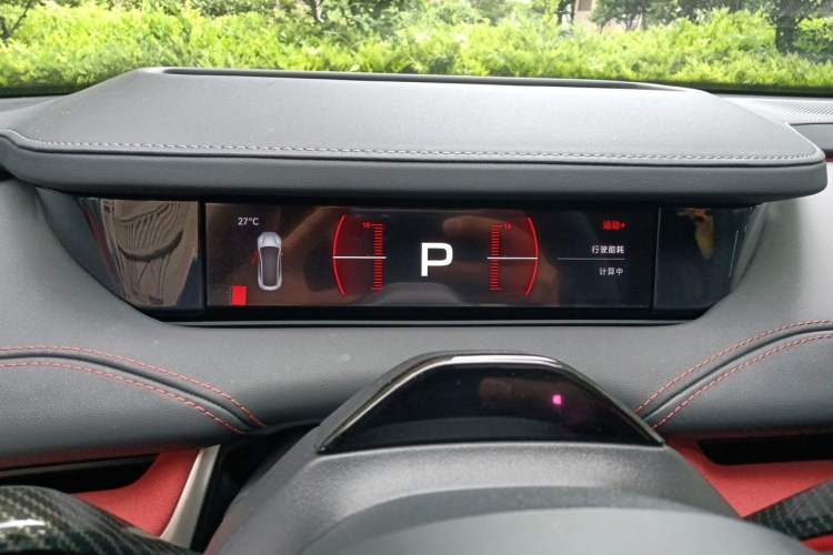 Used Xiaomi Auto SU7 2024 Four-Wheel Drive Ultra-Long Range Advanced Intelligent Driving Max Edition Instrument Cluster
