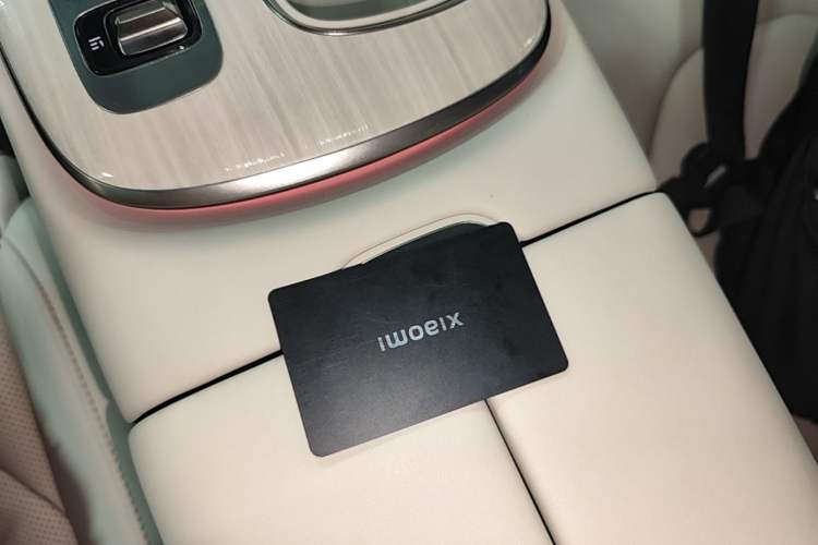 Used Xiaomi Auto SU7 2024 Rear-Drive Ultra-Long Range Advanced Pro-Level Intelligent Driving Version Interior 1