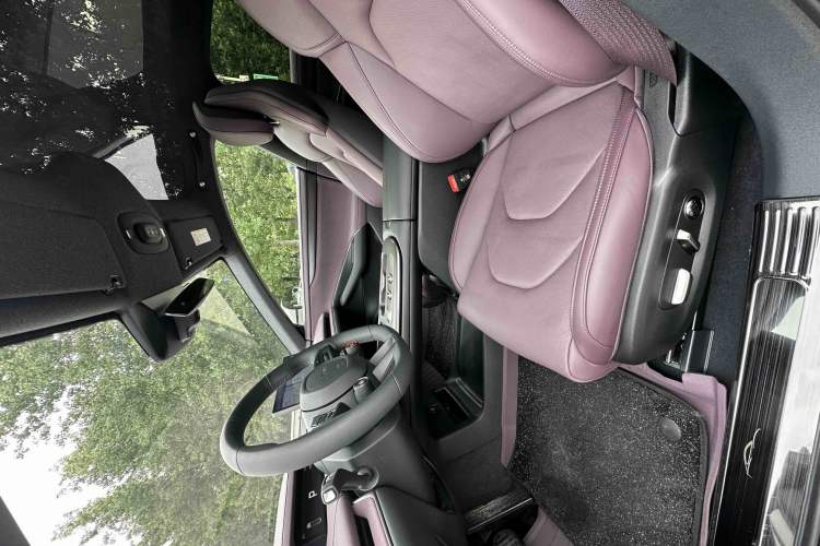 Used Xiaomi Auto SU7 2024 Rear-Drive Ultra-Long Range Advanced Pro-Level Intelligent Driving Version Interior 1