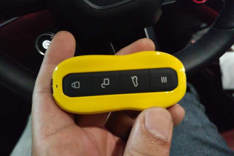 Used Xiaomi Auto SU7 2024 Rear-Drive Long-Range Intelligent Driving Version Interior 1