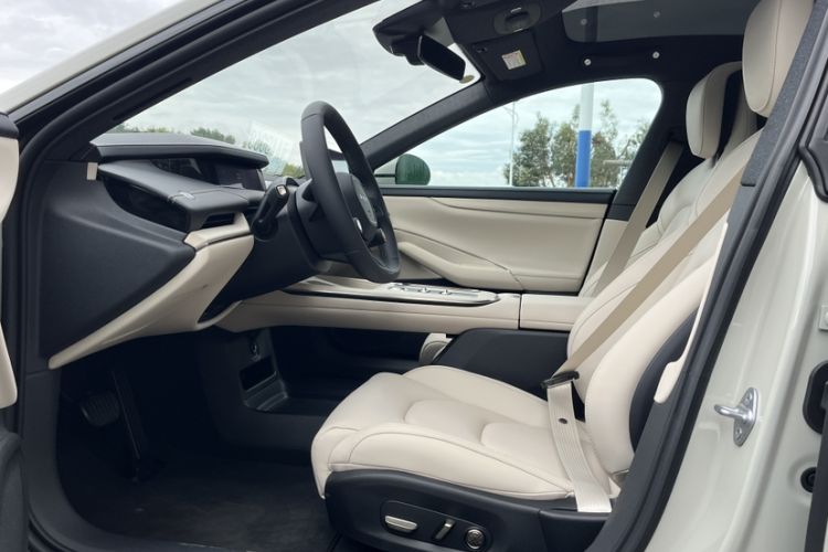 Used Xiaomi Auto SU7 2024 Rear-Drive Long-Range Intelligent Driving Version Interior 11