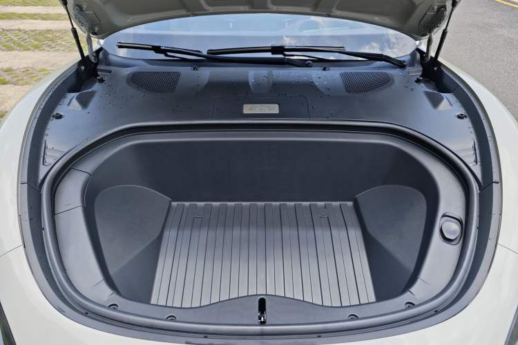 Used Xiaomi Auto SU7 2024 Four-Wheel Drive Ultra-Long Range Advanced Intelligent Driving Max Edition Interior 11