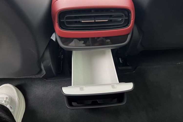 Used Xiaomi Auto SU7 2024 Rear-Drive Ultra-Long Range Advanced Pro-Level Intelligent Driving Version Interior 11