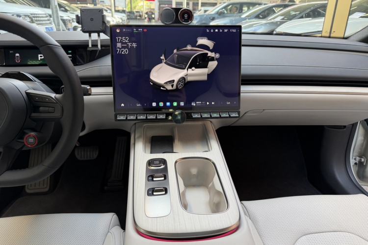 Used Xiaomi Auto SU7 2024 Rear-Drive Long-Range Intelligent Driving Version Interior 12