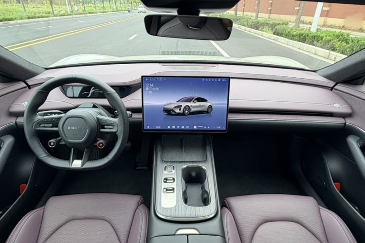 Used Xiaomi Auto SU7 2024 Rear-Drive Long-Range Intelligent Driving Version Interior 2