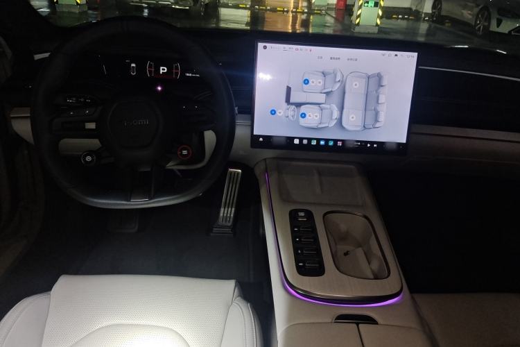 Used Xiaomi Auto SU7 2024 Four-Wheel Drive Ultra-Long Range Advanced Intelligent Driving Max Edition Interior 2