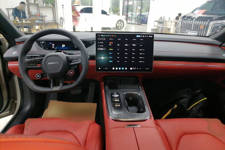 Used Xiaomi Auto SU7 2024 Rear-Drive Long-Range Intelligent Driving Version Interior 2