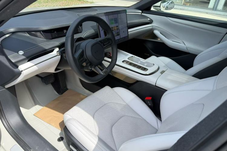 Used Xiaomi Auto SU7 2024 Rear-Drive Ultra-Long Range Advanced Pro-Level Intelligent Driving Version Interior 2