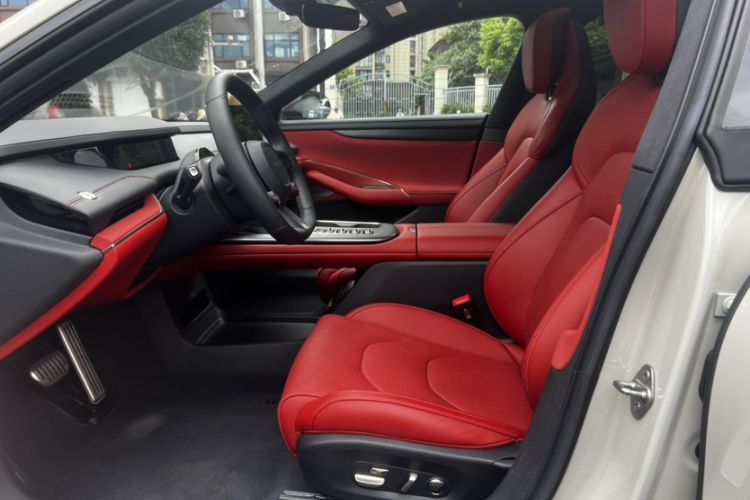 Used Xiaomi Auto SU7 2024 Four-Wheel-Drive Max Founder's Edition Interior 2