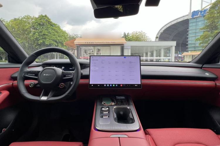Used Xiaomi Auto SU7 2024 Rear-Drive Ultra-Long Range Advanced Pro-Level Intelligent Driving Version Interior 2