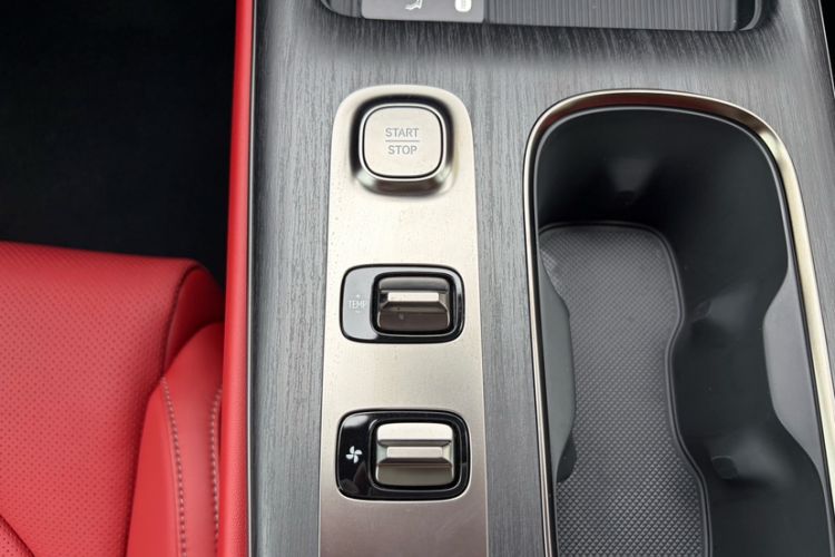 Used Xiaomi Auto SU7 2024 Rear-Drive Long-Range Intelligent Driving Version Interior 3