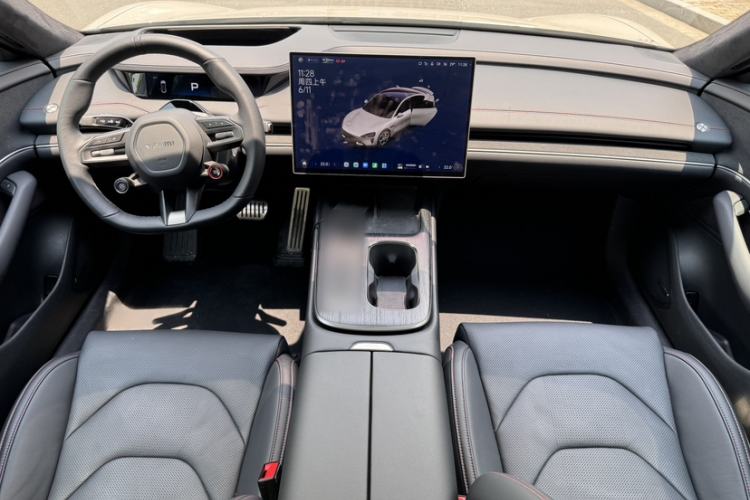 Used Xiaomi Auto SU7 2024 Four-Wheel Drive Ultra-Long Range Advanced Intelligent Driving Max Edition Interior 3