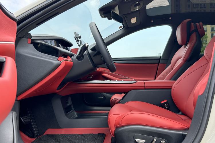 Used Xiaomi Auto SU7 2024 Rear-Drive Ultra-Long Range Advanced Pro-Level Intelligent Driving Version Interior 3