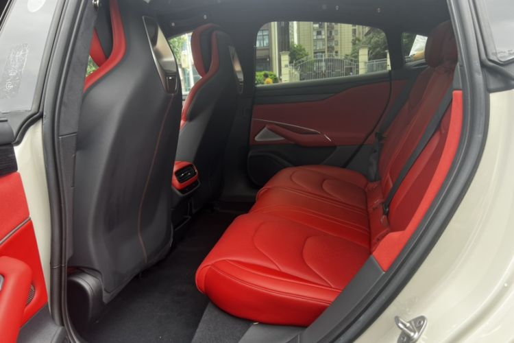 Used Xiaomi Auto SU7 2024 Four-Wheel-Drive Max Founder's Edition Interior 3
