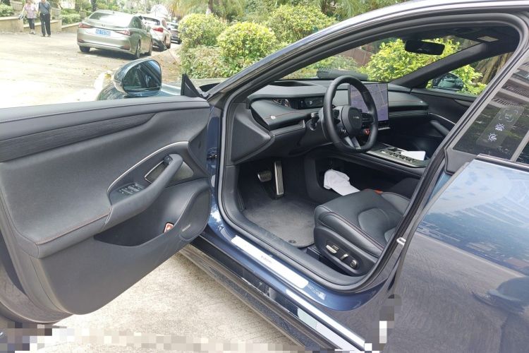 Used Xiaomi Auto SU7 2024 Four-Wheel Drive Ultra-Long Range Advanced Intelligent Driving Max Edition Interior 3