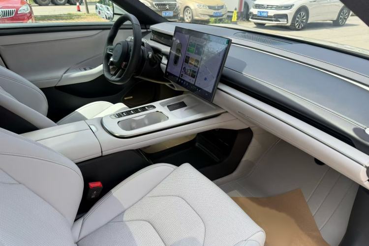 Used Xiaomi Auto SU7 2024 Rear-Drive Ultra-Long Range Advanced Pro-Level Intelligent Driving Version Interior 4