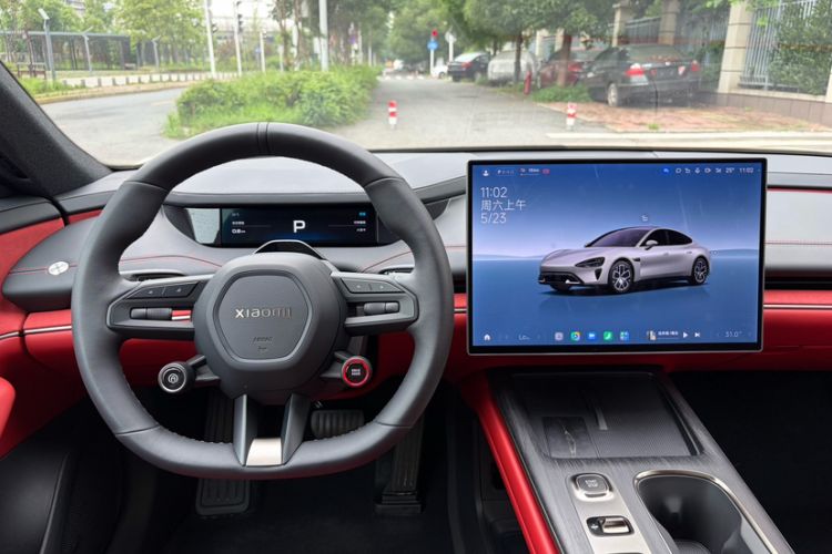 Used Xiaomi Auto SU7 2024 Rear-Drive Long-Range Intelligent Driving Version Interior 4