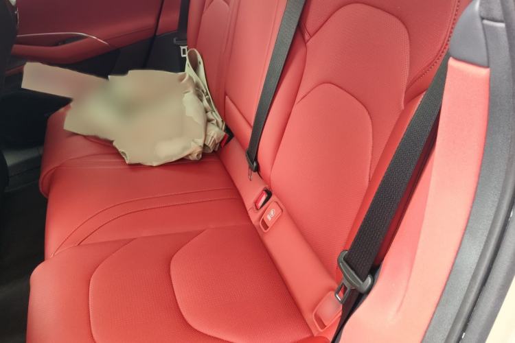 Used Xiaomi Auto SU7 2024 Four-Wheel Drive Ultra-Long Range Advanced Intelligent Driving Max Edition Interior 4