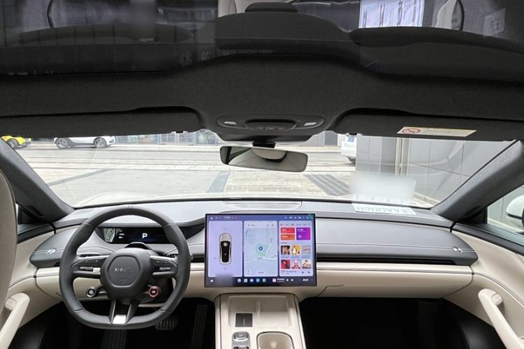 Used Xiaomi Auto SU7 2024 Rear-Drive Long-Range Intelligent Driving Version Interior 4
