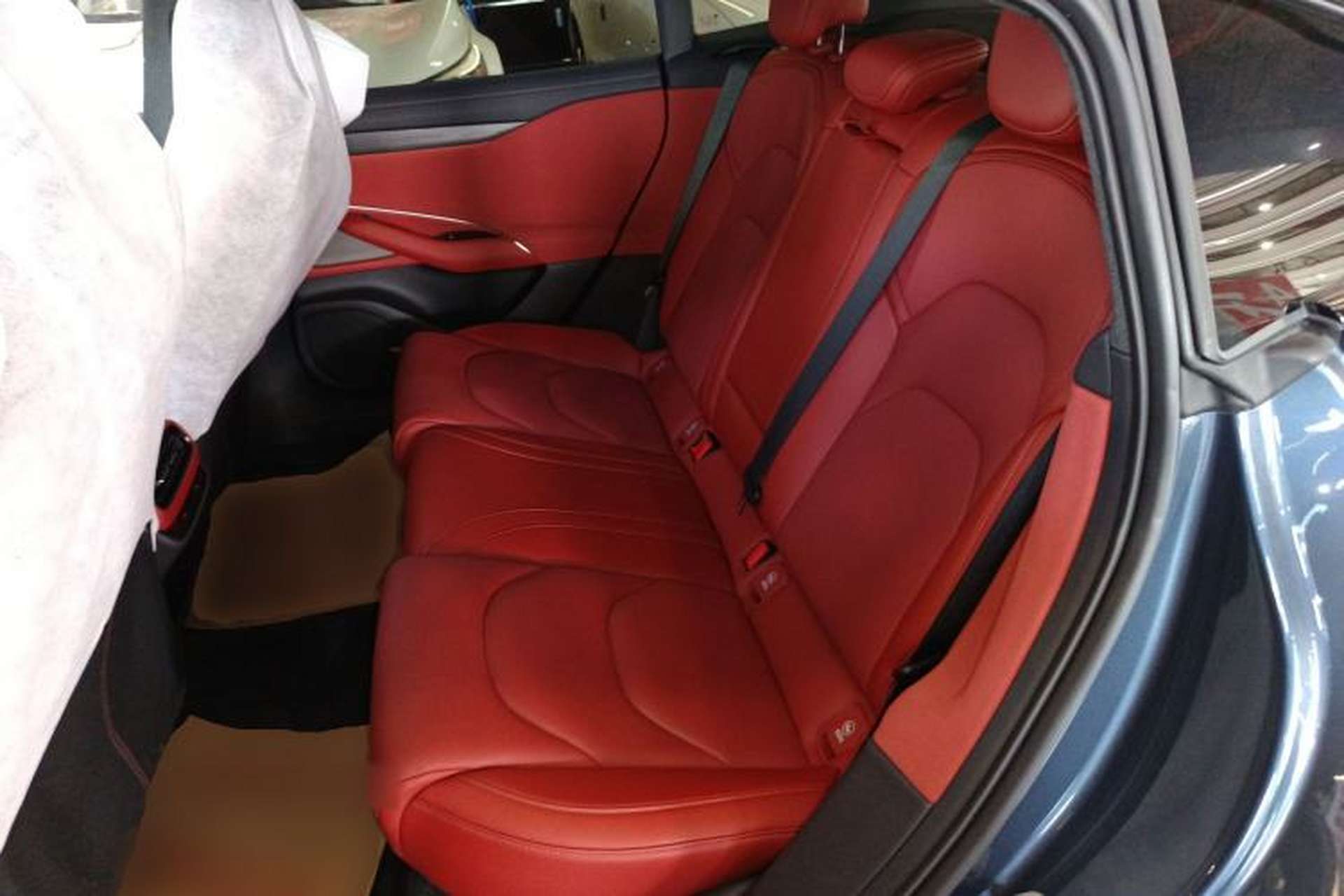 Used Xiaomi Auto SU7 2024 Rear-Drive Ultra-Long Range Advanced Pro-Level Intelligent Driving Version Interior 4
