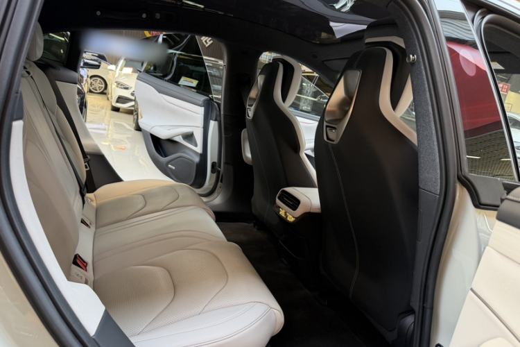 Used Xiaomi Auto SU7 2024 Rear-Drive Long-Range Intelligent Driving Version Interior 5